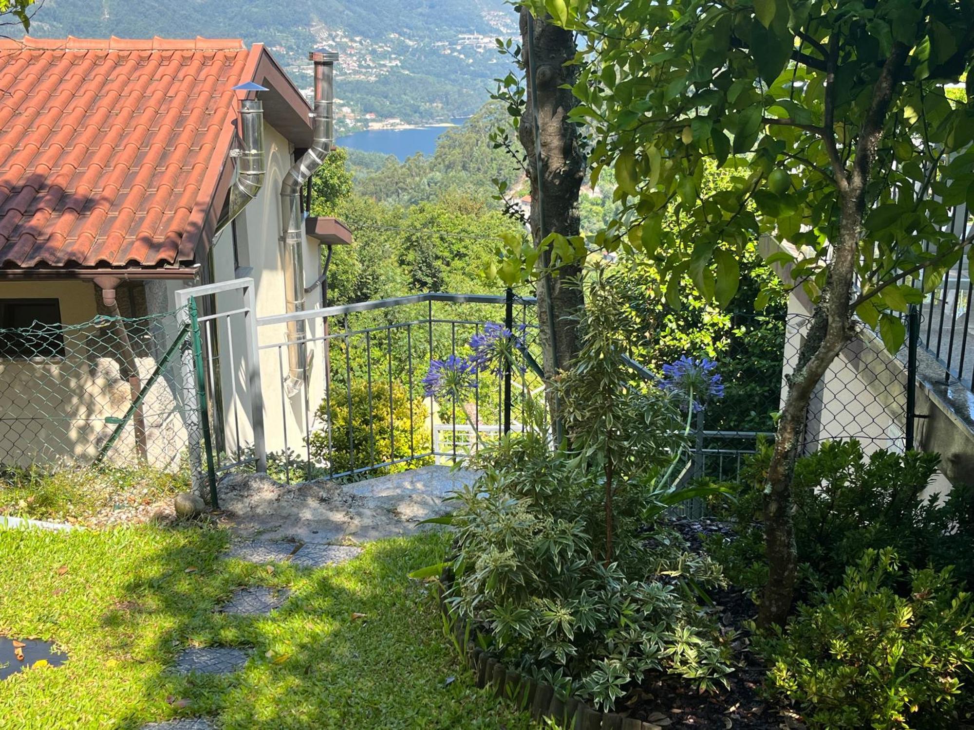 Casa De Casarelhos - Vistas Rio, Campo E Montanha - Lareira Apartment Geres Exterior photo